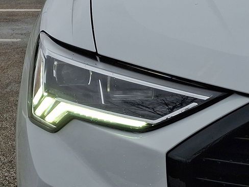 Used 2025 Audi Q3 2.0T Premium Plus w/ Premium Plus Package image 9