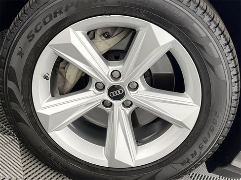 Used 2023 Audi Q7 2.0T Premium w/ Convenience Package image 31