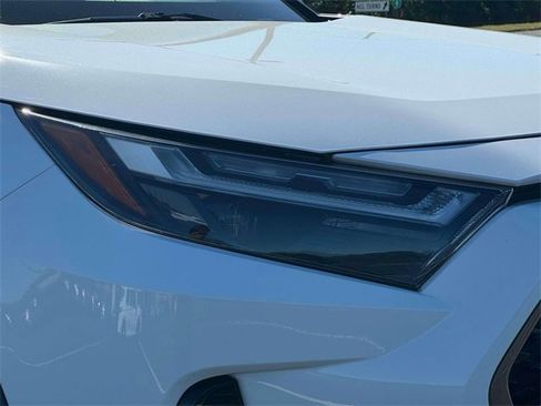 Used 2022 Toyota RAV4 SE image 8