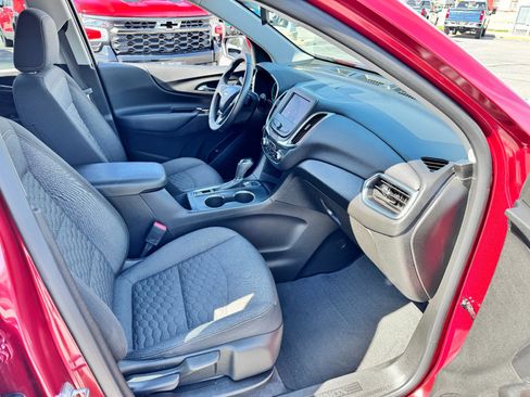 Used 2021 Chevrolet Equinox LT image 18