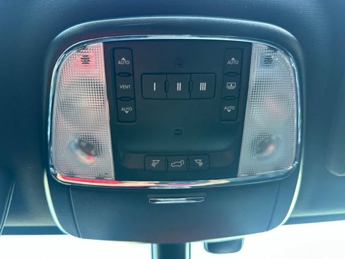 Used 2020 Jeep Grand Cherokee Limited w/ Luxury Group II RWD image 33