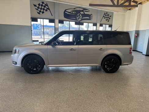 Used 2017 Ford Flex SEL w/ Equipment Group 202A FWD image 4