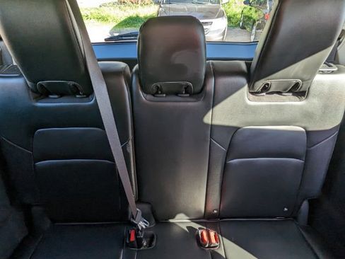 Used 2023 Nissan Pathfinder SL AWD/4WD image 20