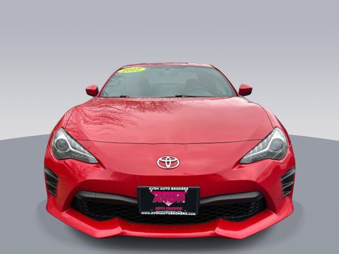 Used 2017 Toyota 86 Auto (Natl) RWD image 9