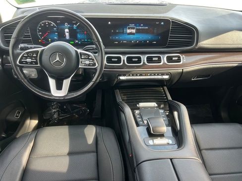 Used 2023 Mercedes-Benz GLS 450 4MATIC image 26