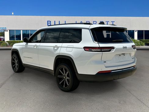 Used 2023 Jeep Grand Cherokee L Laredo RWD image 5
