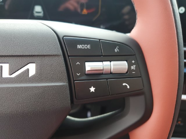 New 2026 Kia Sportage SX FWD image 31