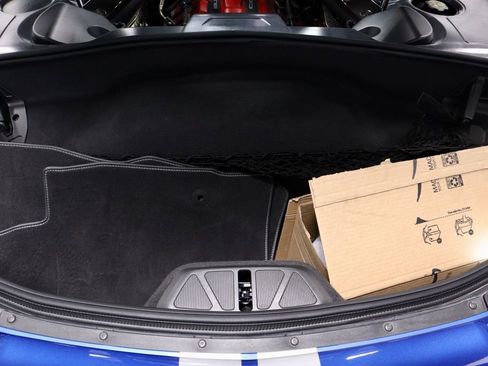 Used 2021 Chevrolet Corvette Stingray Premium Cpe w/ Z51 Performance Package image 17