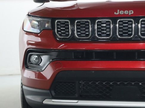 Used 2025 Jeep Compass Limited AWD/4WD image 6