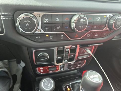 Used 2024 Jeep Wrangler Unlimited Rubicon 392 image 24