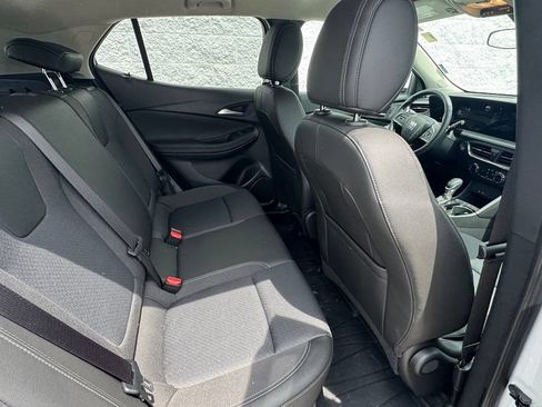 Used 2025 Buick Encore GX Preferred FWD image 10