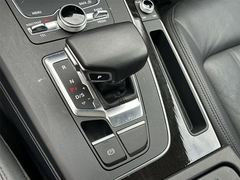 Used 2018 Audi Q5 2.0T Premium Plus AWD/4WD image 19