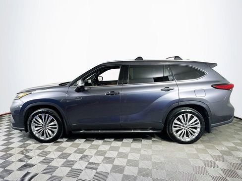 Used 2023 Toyota Highlander Platinum image 4