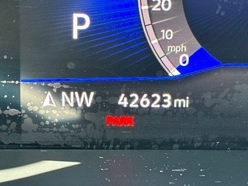 Used 2023 Volkswagen Tiguan SE w/ Panoramic Sunroof Package AWD/4WD image 29