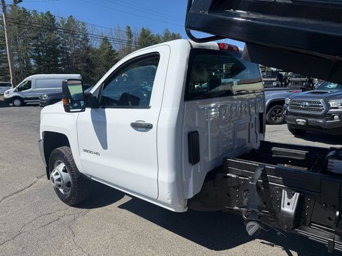 Used 2017 Chevrolet Silverado 3500 W/T w/ WT Convenience Package image 6