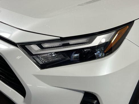 Used 2023 Toyota RAV4 XLE Premium image 12