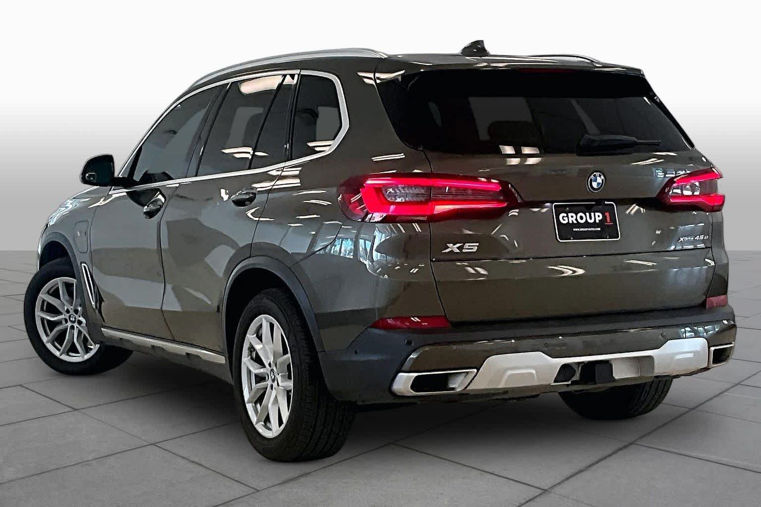 Used 2023 BMW X5 xDrive45e w/ Executive Package AWD/4WD image 11