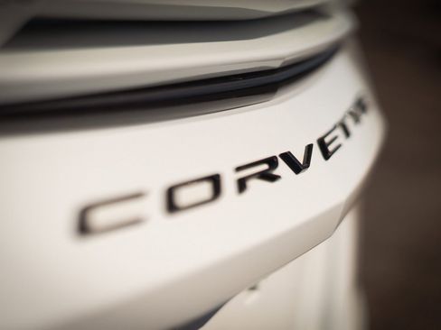 Used 2021 Chevrolet Corvette Stingray Premium Conv w/ Z51 Performance Package image 26