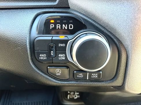 Used 2025 RAM 1500 Warlock AWD/4WD image 15