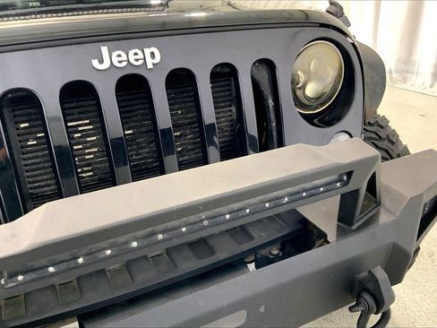 Used 2015 Jeep Wrangler Unlimited Sport image 28