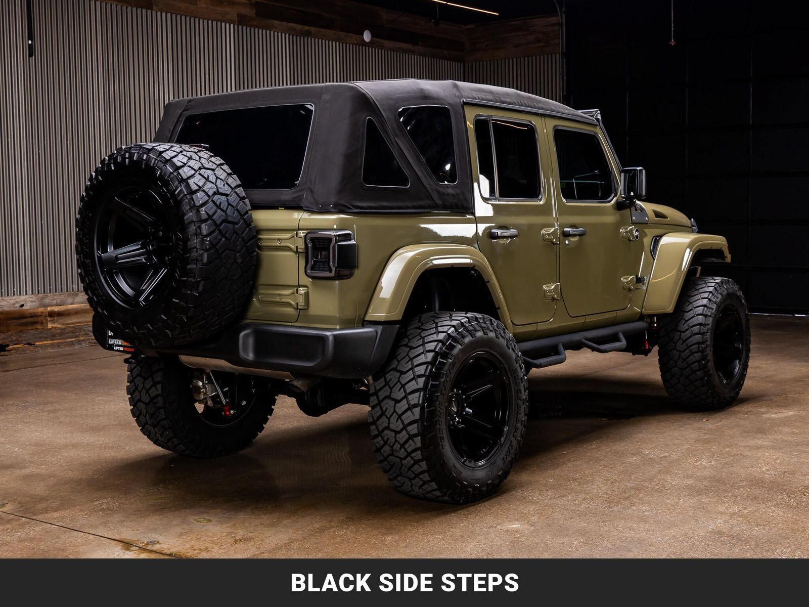 Used 2025 Jeep Wrangler Unlimited Sport AWD/4WD image 9