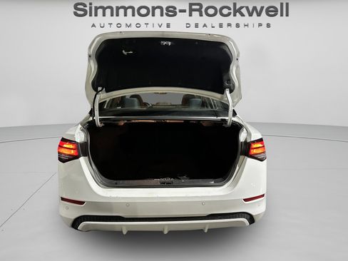 Used 2024 Nissan Sentra SV image 38