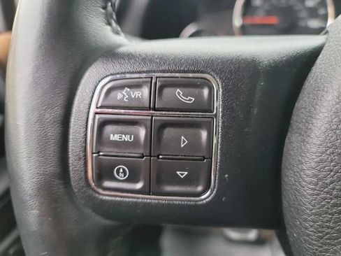 Used 2017 Jeep Wrangler Unlimited Rubicon w/ Connectivity Group AWD/4WD image 21