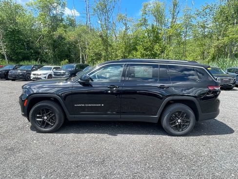 Used 2023 Jeep Grand Cherokee L Laredo AWD/4WD image 9
