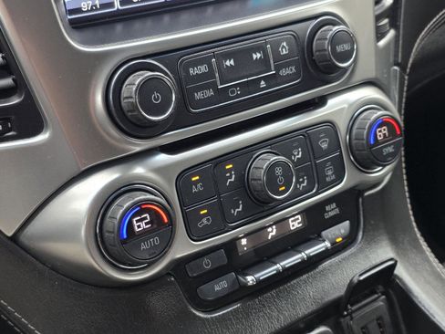 Used 2018 Chevrolet Tahoe LS image 17