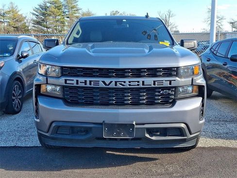 Certified 2022 Chevrolet Silverado 1500 Custom image 3