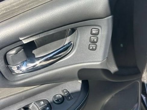 Used 2018 Nissan Murano SL w/ Moonroof Package FWD image 10