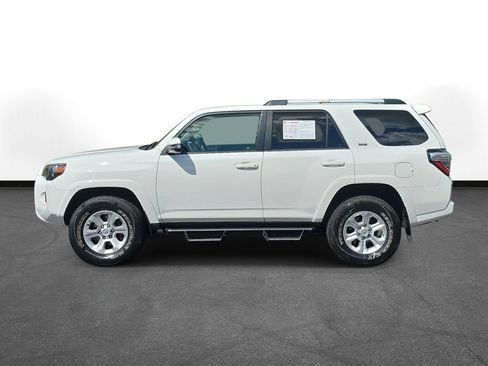 Used 2020 Toyota 4Runner SR5 Premium AWD/4WD image 10