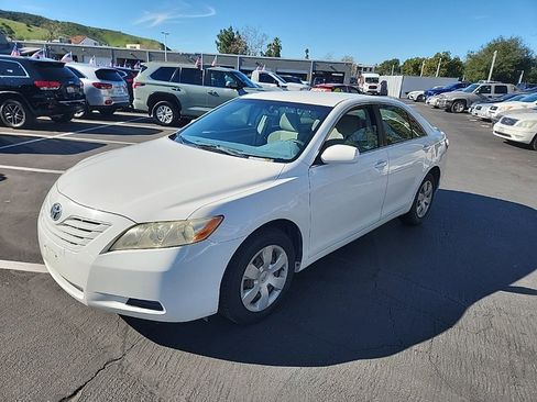 Used 2009 Toyota Camry image 1