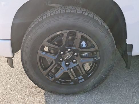 New 2025 Chevrolet Silverado 1500 RST w/ Convenience Package II AWD/4WD image 10