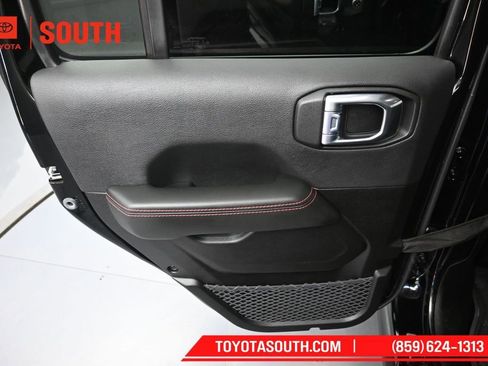 Used 2026 Jeep Wrangler Unlimited Rubicon AWD/4WD image 24