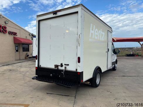 Used 2022 Ford Transit 350 DRW RWD image 7