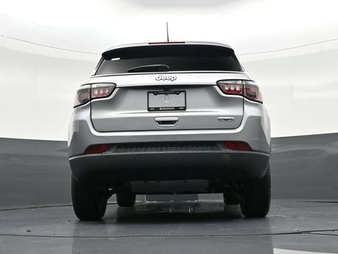 Used 2021 Jeep Compass Latitude image 25