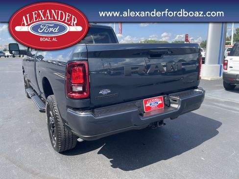 Used 2026 RAM 2500 Big Horn AWD/4WD image 6