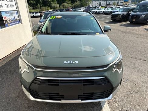 Certified 2023 Kia Niro EX FWD image 8
