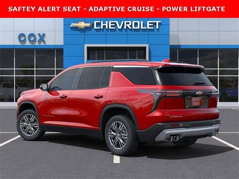 New 2025 Chevrolet Traverse LT image 3