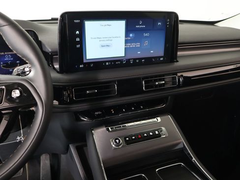 New 2026 Lincoln Aviator AWD image 5