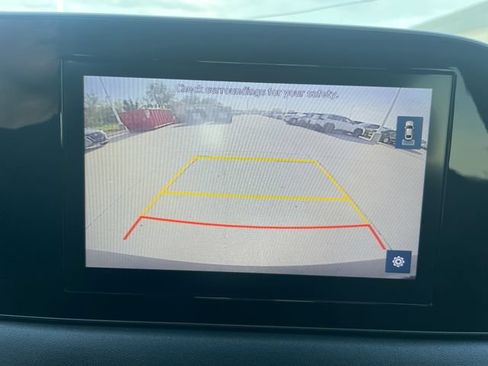 Used 2022 Hyundai Palisade SE FWD image 14