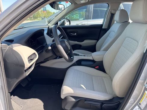 Used 2023 Honda HR-V LX image 8