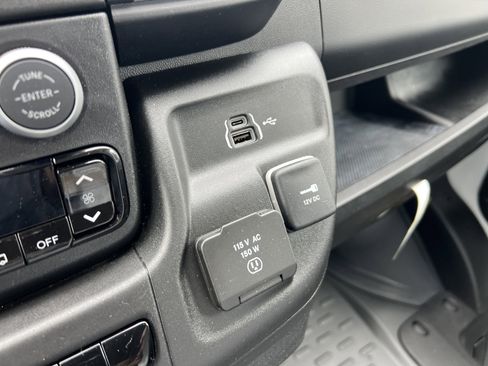 Used 2025 RAM ProMaster 3500 w/ Quick Order Package 22G SLT image 21