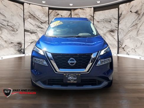 Used 2022 Nissan Rogue SV AWD/4WD image 2