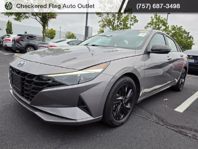 Used 2022 Hyundai Elantra SEL w/ Convenience Package FWD image 1