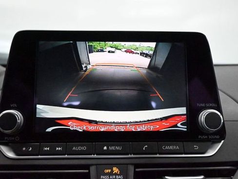 Used 2025 Nissan Altima 2.5 S FWD image 12