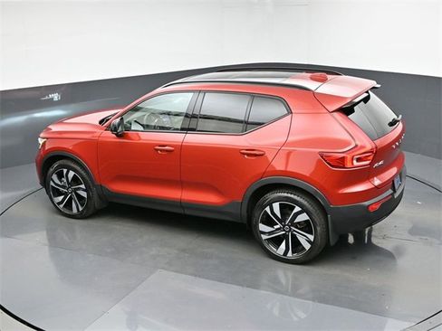 Used 2023 Volvo XC40 B5 Plus w/ Protection Package Premier image 45