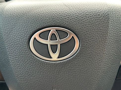 Used 2025 Toyota Camry SE w/ Convenience Package FWD image 37