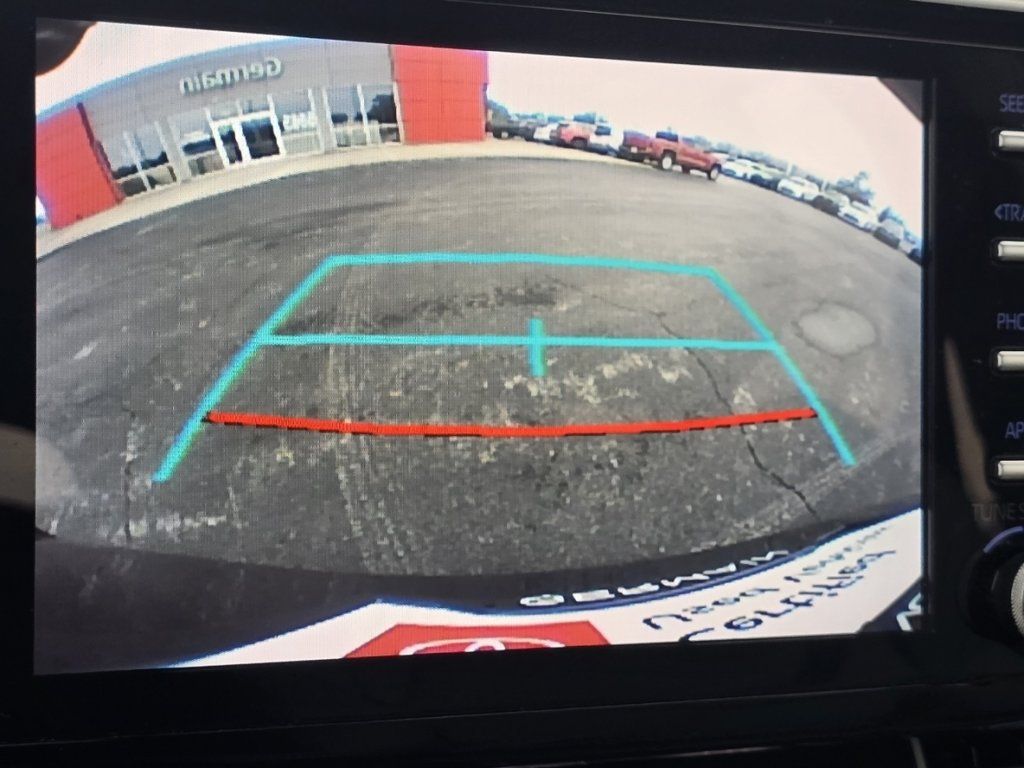 Certified 2024 Toyota Sienna XLE FWD image 7